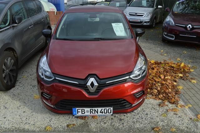 Gebraucht Renault Clio IV LIMITED Deluxe 90 PS (66 kW) 2017 Rot metallic Limousine