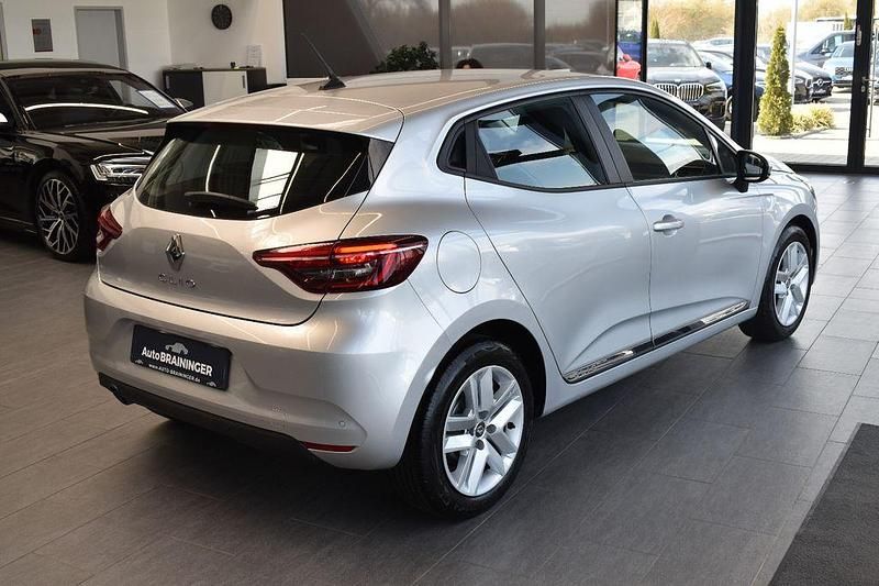 Gebraucht Renault Clio V 86 PS (63 kW) 2020 Silber Limousine