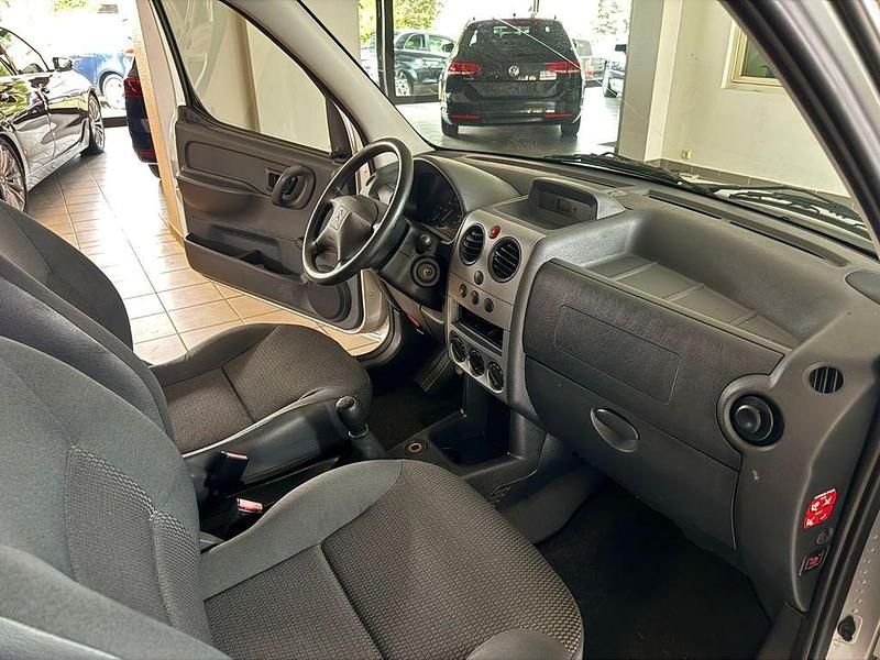 Gebraucht Citroën Berlingo First 75 PS (55 kW) 2008 Silber Van / Kleinbus