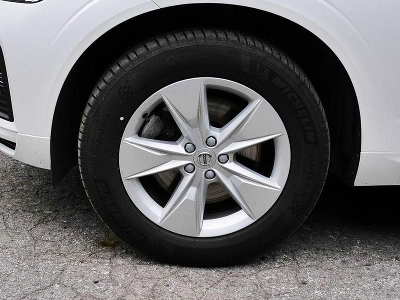 Gebraucht Volvo XC60 Core 197 PS (144 kW) 2023 Weiss SUV