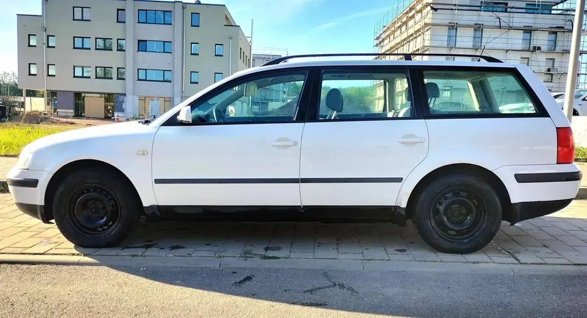 Gebraucht VW Passat 101 PS (74 kW) 2000 Weiß Kombi