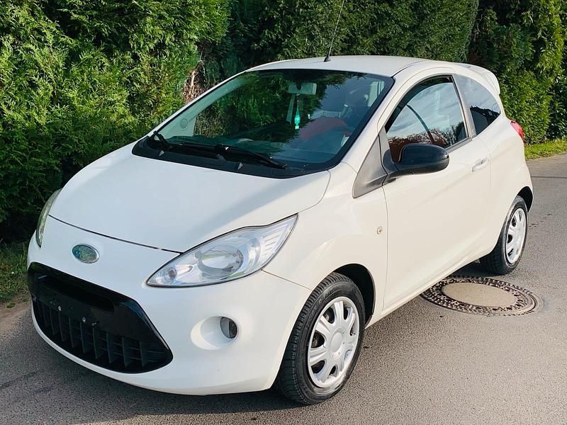 Weiß Gebraucht 2010 Ford Ka Sport Kleinwagen | 2.750 € (Guter Preis) - Bild 1/4