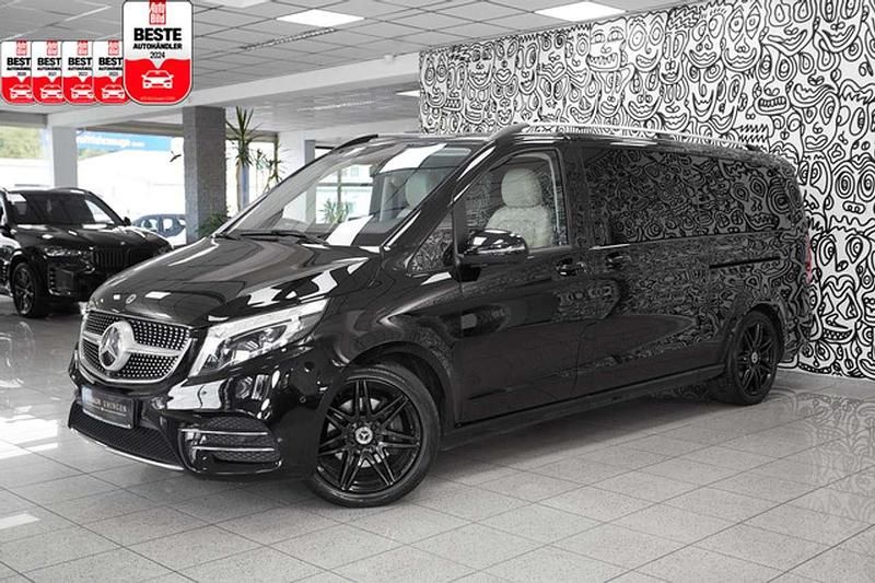 Obsidianschwarz metallic Gebraucht 2019 Mercedes V300 AMG Van / Kleinbus | 58.780 € - Bild 1/3