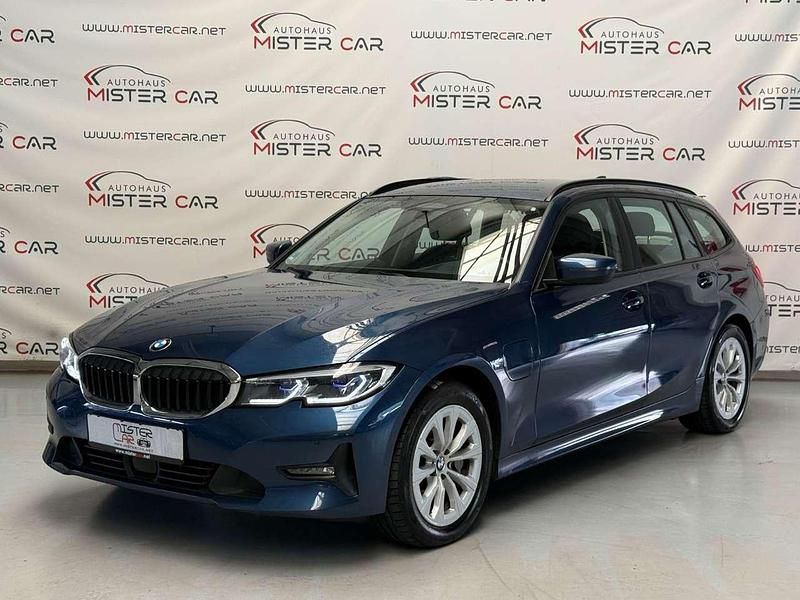 Gebraucht BMW 330e Advantage 252 PS (185 kW) 2020 Blau Kombi