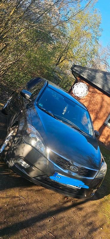 Second-hand Kia Ceed 115 CP (84 kW) 2011 Gri Hatchback