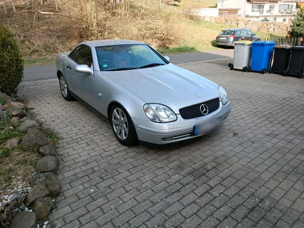 Gebraucht Mercedes SLK230 193 PS (141 kW) 2000 Silber Cabrio