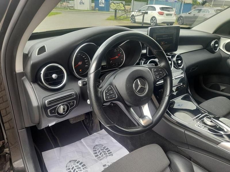 Gebraucht Mercedes C200 Avantgarde 184 PS (135 kW) 2014 Schwarz Limousine