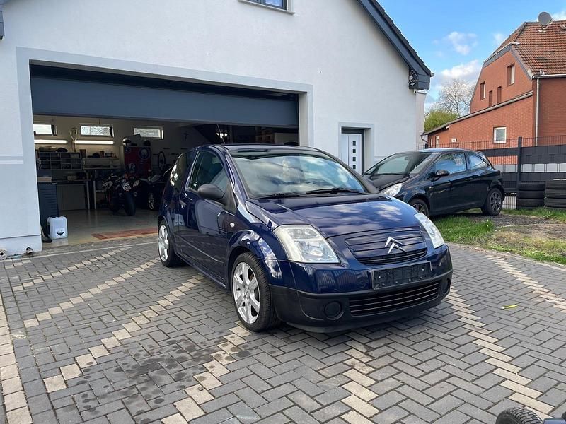 Blau Gebraucht 2004 Citroën C2 Kleinwagen | 1.680 € (Fairer Preis) - Bild 1/4