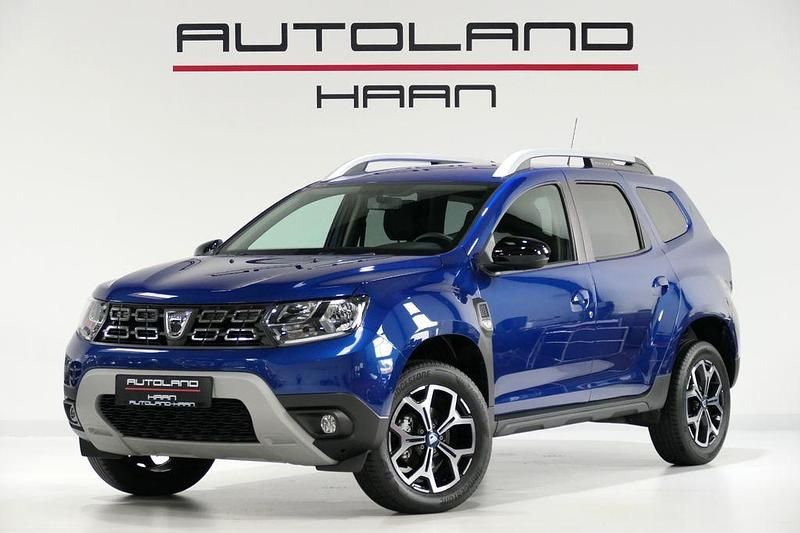 Blau Gebraucht 2020 Dacia Duster Celebration SUV | 18.950 € (Fairer Preis) - Bild 1/4