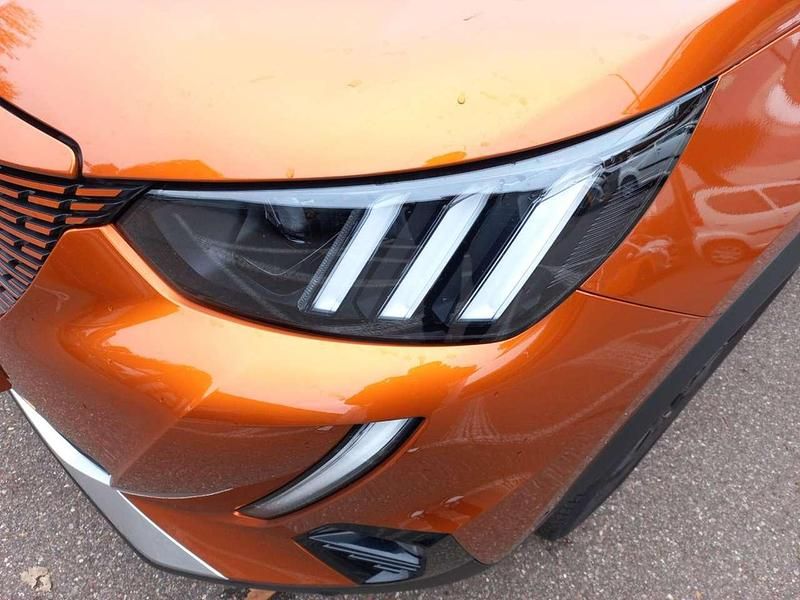 Gebraucht Peugeot e-2008 GT 100 kW (136 PS) 2020 Lackierung orange fusion/typ a SUV
