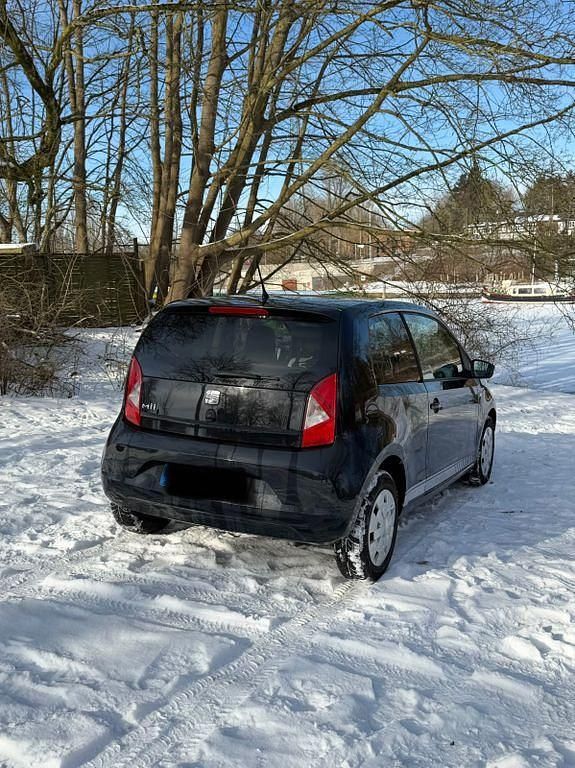 Gebraucht Seat Mii 60 PS (44 kW) 2013 Schwarz Kleinwagen