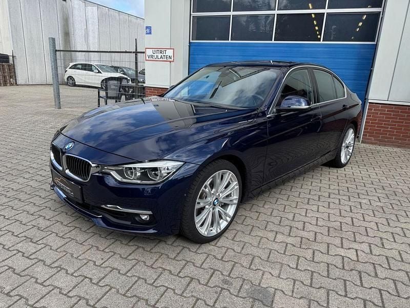Blau Gebraucht 2016 BMW 340 Luxury Line Limousine | 16.950 € (Guter Preis) - Bild 1/4