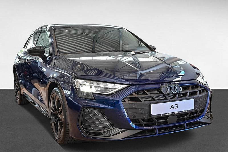 Gebraucht Audi A3 S-Line 150 PS (110 kW) 2025 Navarrablau Limousine
