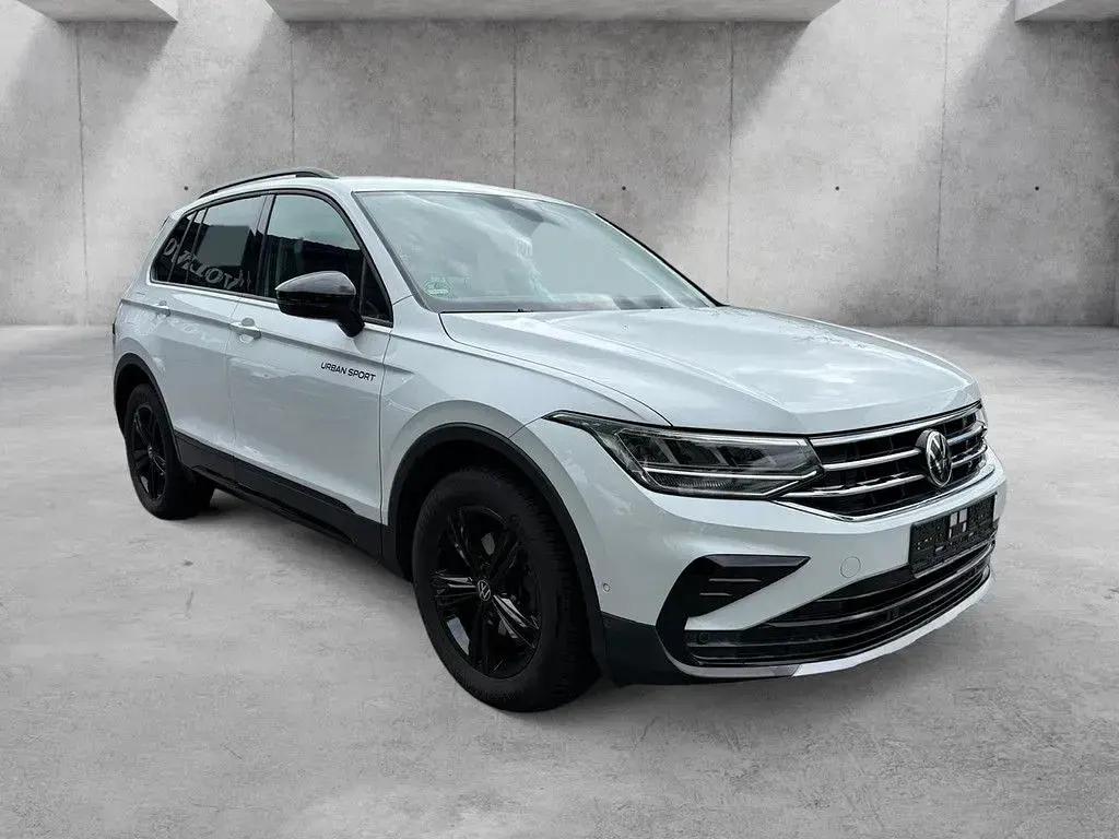 Gebraucht VW Tiguan Sport 150 PS (110 kW) 2019 Weiß SUV