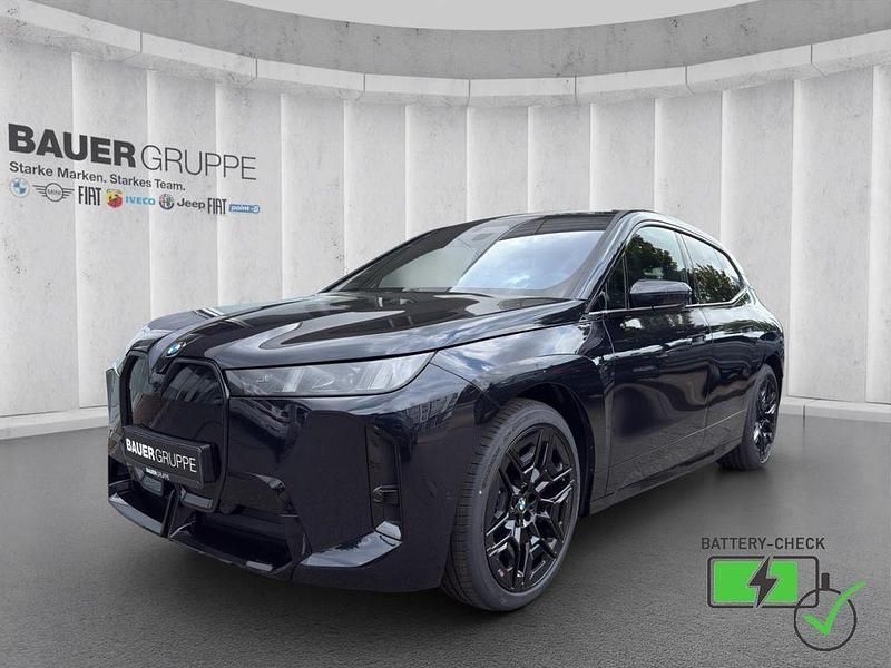 Schwarz Neu 2025 BMW iX M Sport SUV | 128.715 € - Bild 1/4