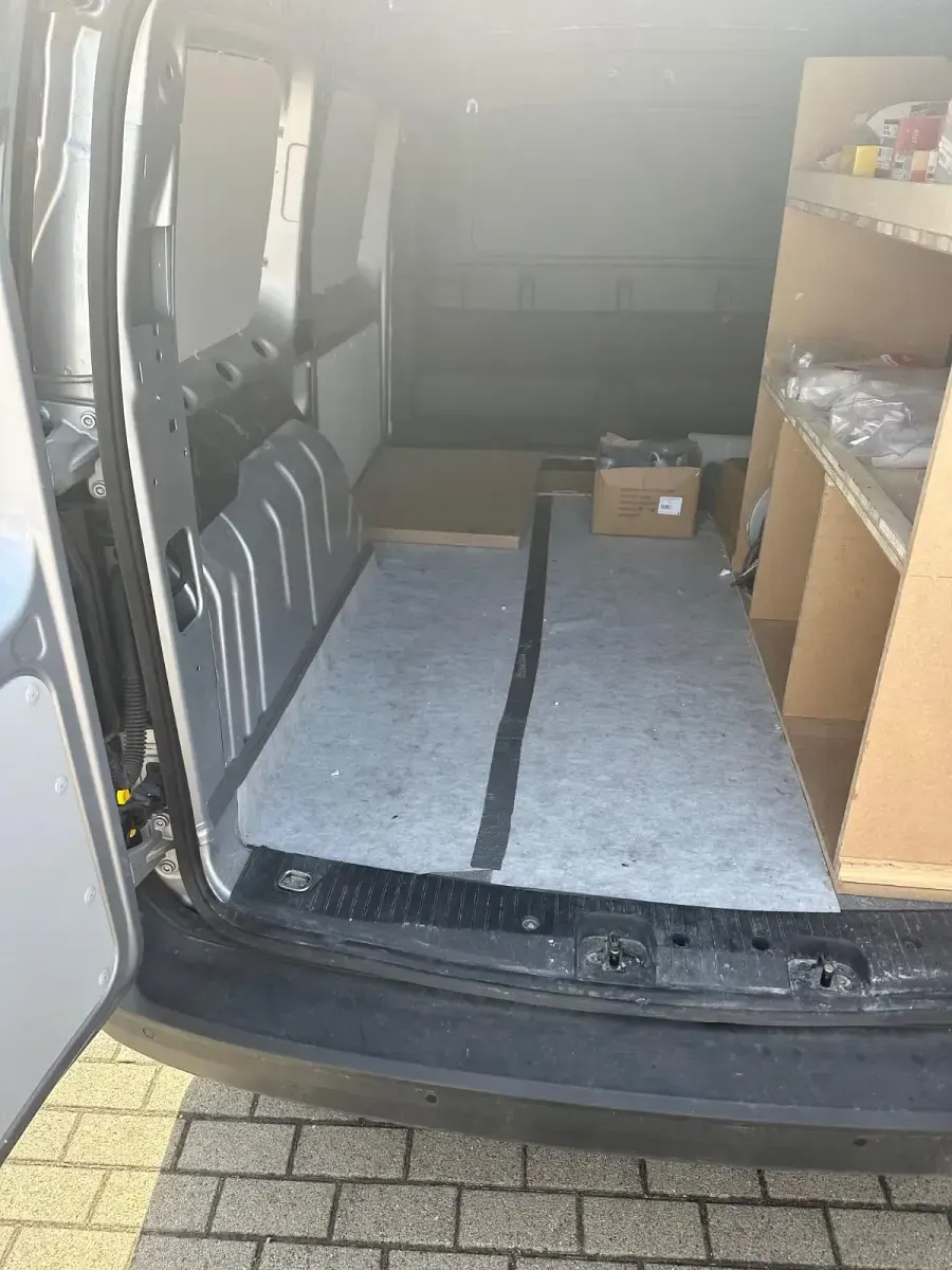 Gebraucht VW Caddy 150 PS (110 kW) 2023 Silber Van / Kleinbus