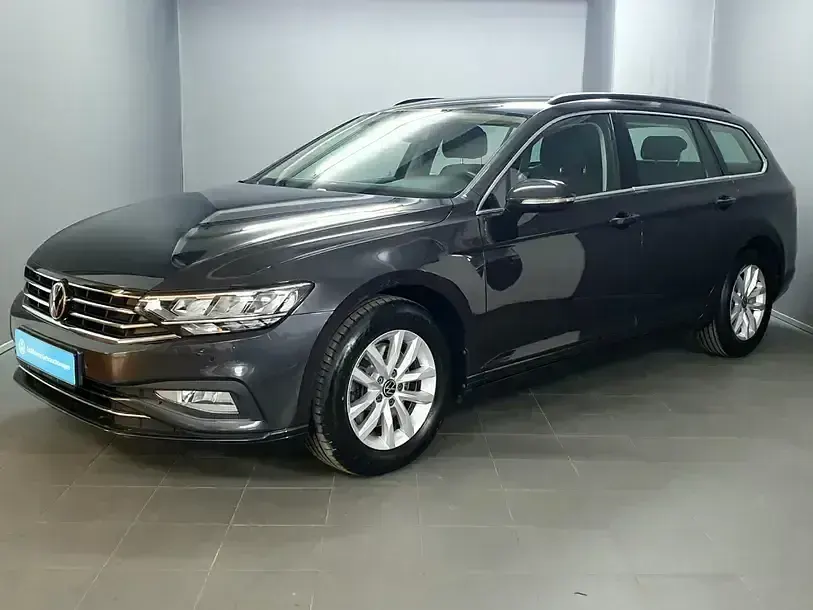 Usata VW Passat Business 150 CV (110 kW) 2023 Grigio Station wagon