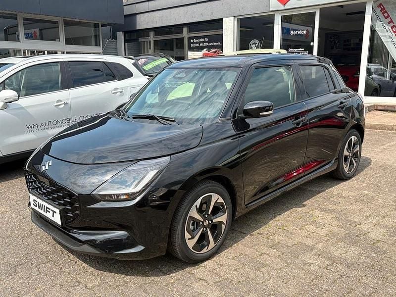 Schwarz Gebraucht 2020 Suzuki Swift Comfort+ Limousine | 11.980 € (Superpreis) - Bild 1/4