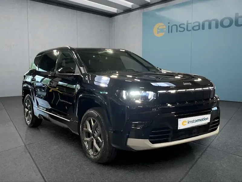 Neu Jeep Compass 145 PS (106 kW) 2026 Schwarz SUV