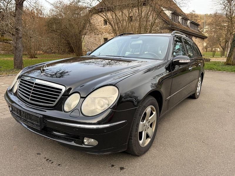 Gebraucht Mercedes E280 Avantgarde 177 PS (130 kW) 2004 Schwarz Kombi