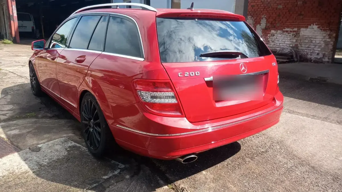 Gebraucht Mercedes C200 184 PS (135 kW) 2011 Rot Kombi