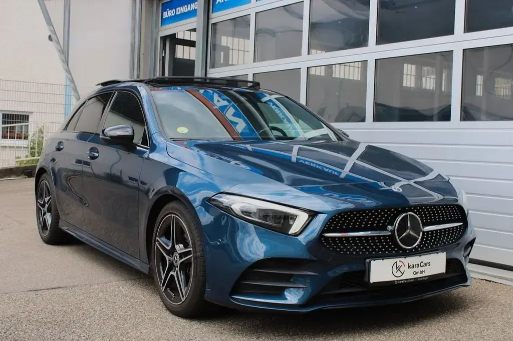 Gebraucht Mercedes A220 AMG line 190 PS (139 kW) 2022 Blau Limousine