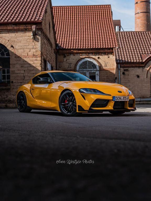 Gelb Gebraucht 2021 Toyota Supra Coupé | 55.990 € (Fairer Preis) - Bild 1/3