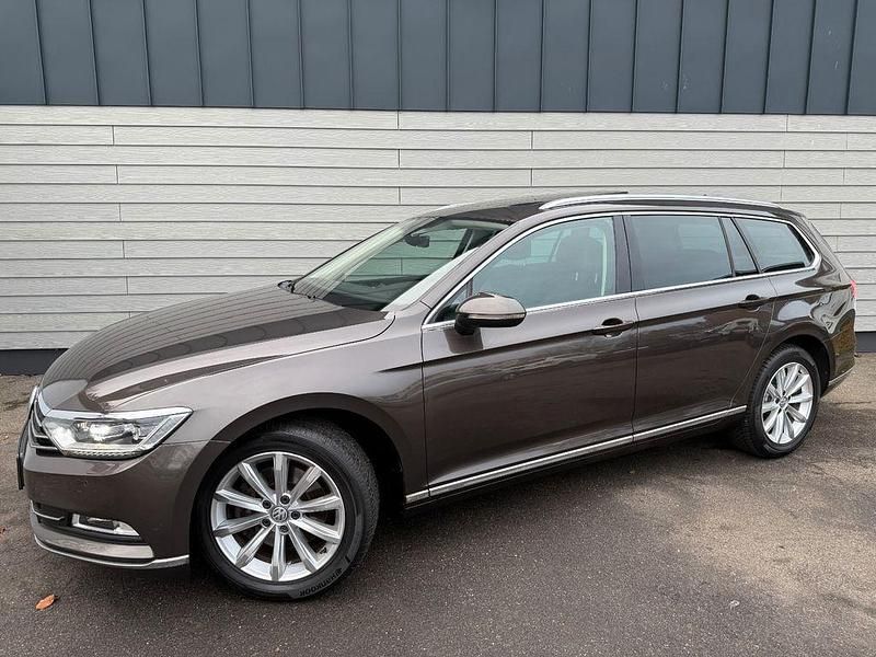 Gebraucht VW Passat Highline 150 PS (110 kW) 2016 Schwarz Kombi