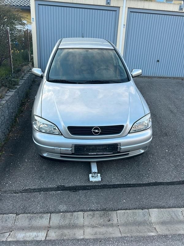 Silber Gebraucht 1999 Opel Astra Kleinwagen | 900 € (Guter Preis) - Bild 1/4