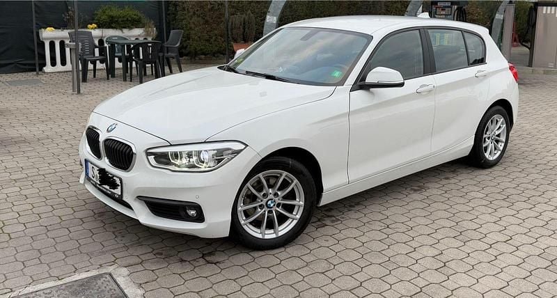 Weiß Gebraucht 2019 BMW 120 Advantage Kleinwagen | 17.800 € (Fairer Preis) - Bild 1/4