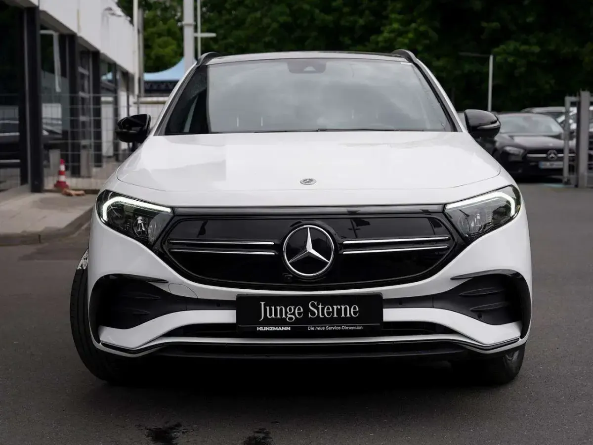 Second-hand Mercedes EQA250 AMG 139 kW (190 CP) 2022 Alb SUV