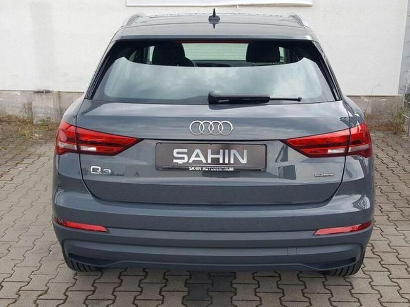 Gebraucht Audi Q3 Ambiente 190 PS (139 kW) 2019 Grau SUV