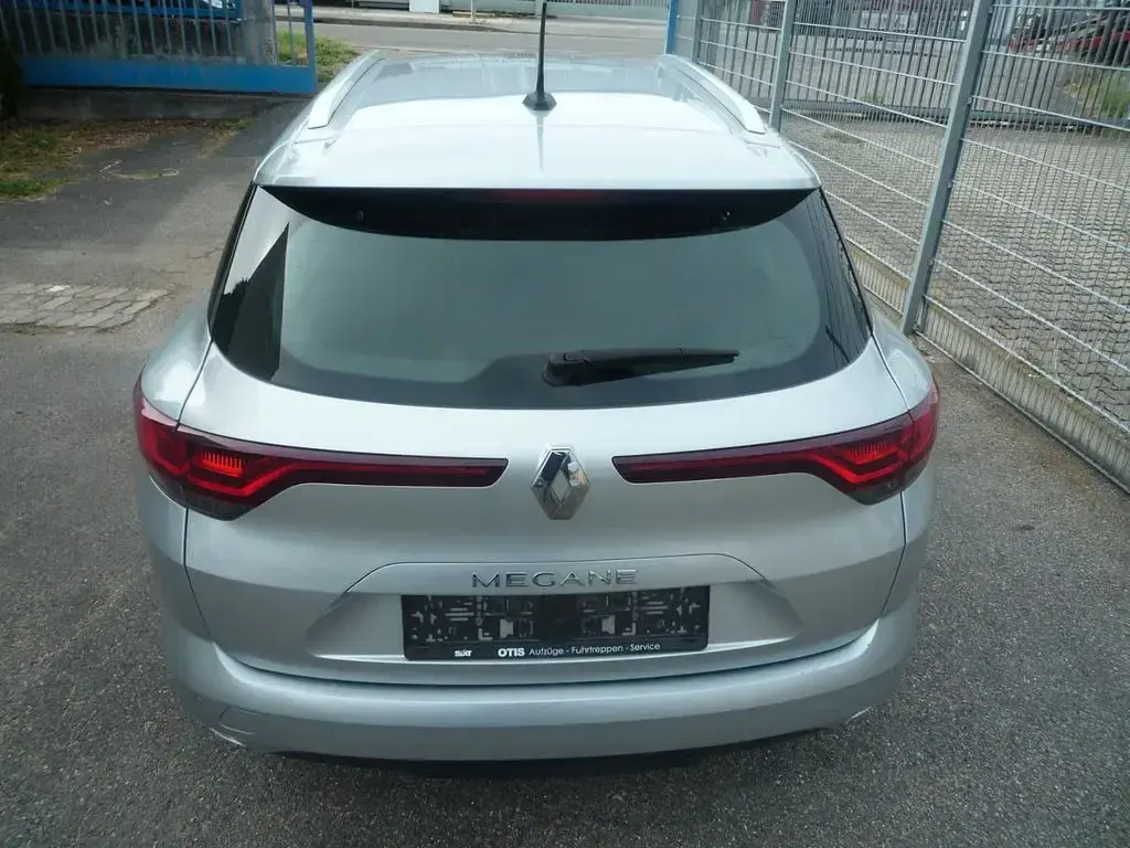 Gebraucht Renault Mégane II Business 116 PS (85 kW) 2021 Silber Limousine