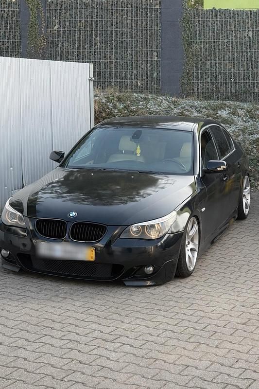 Blau Gebraucht 2007 BMW 530 M Sport Limousine | 5.000 € (Superpreis) - Bild 1/2