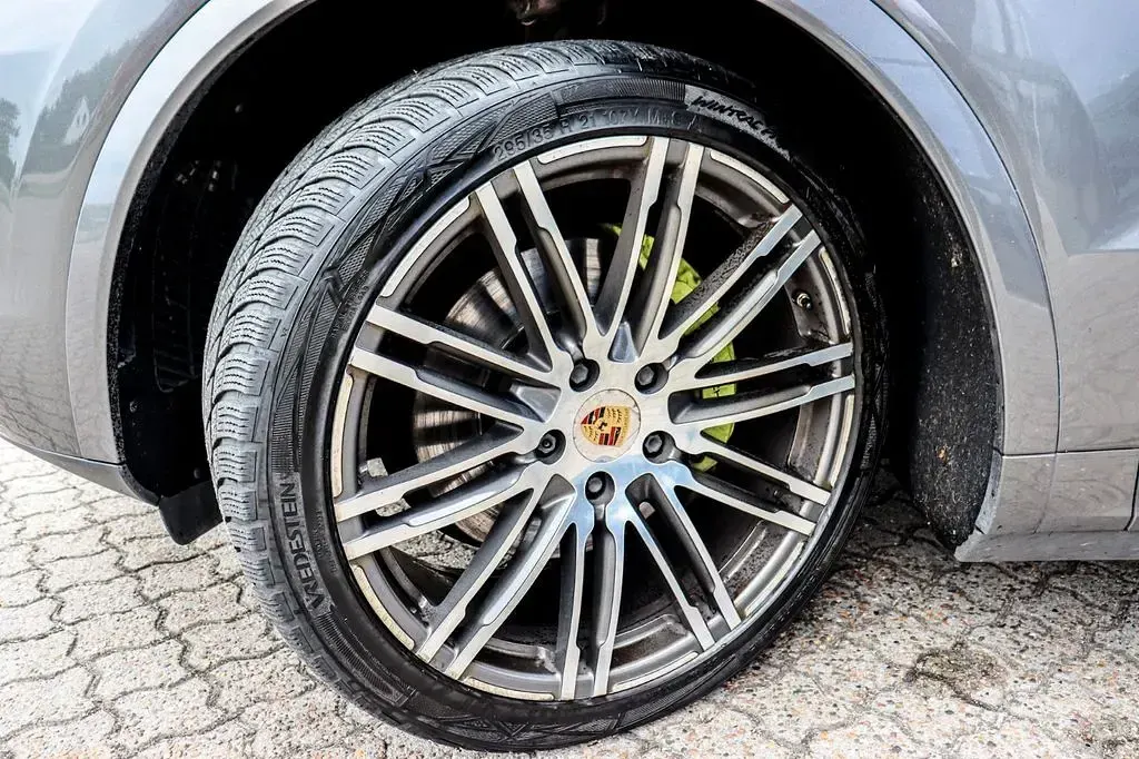 Gebraucht Porsche Cayenne Chrono 340 PS (250 kW) 2019 Grau SUV
