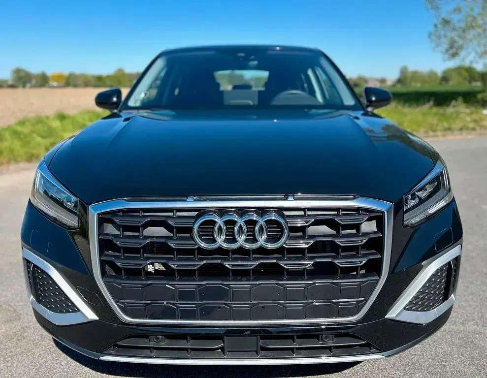 Używany Audi Q2 Advanced 150 KM (110 kW) 2024 Czarny SUV