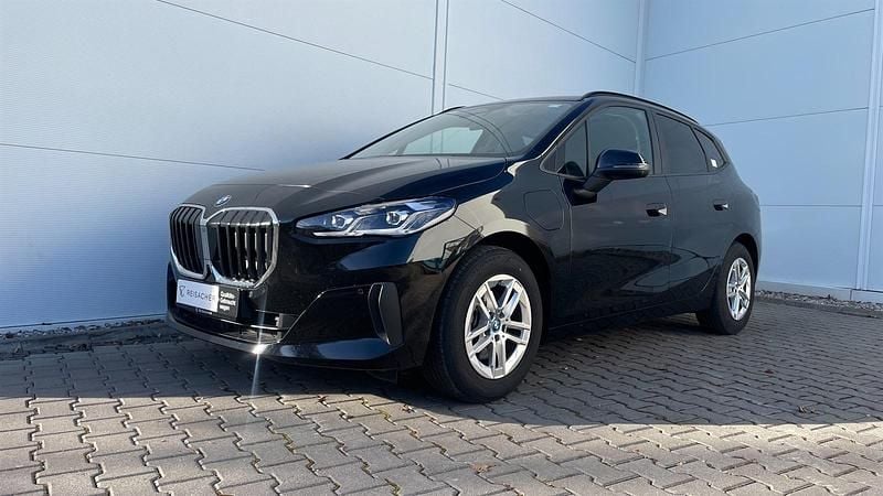 Gebraucht BMW 225 Active Tourer Efficient Dynamics 245 PS (180 kW) 2023 Schwarz uni Van / Kleinbus