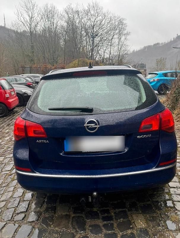 Gebraucht Opel Astra 110 PS (80 kW) 2014 Blau Kombi
