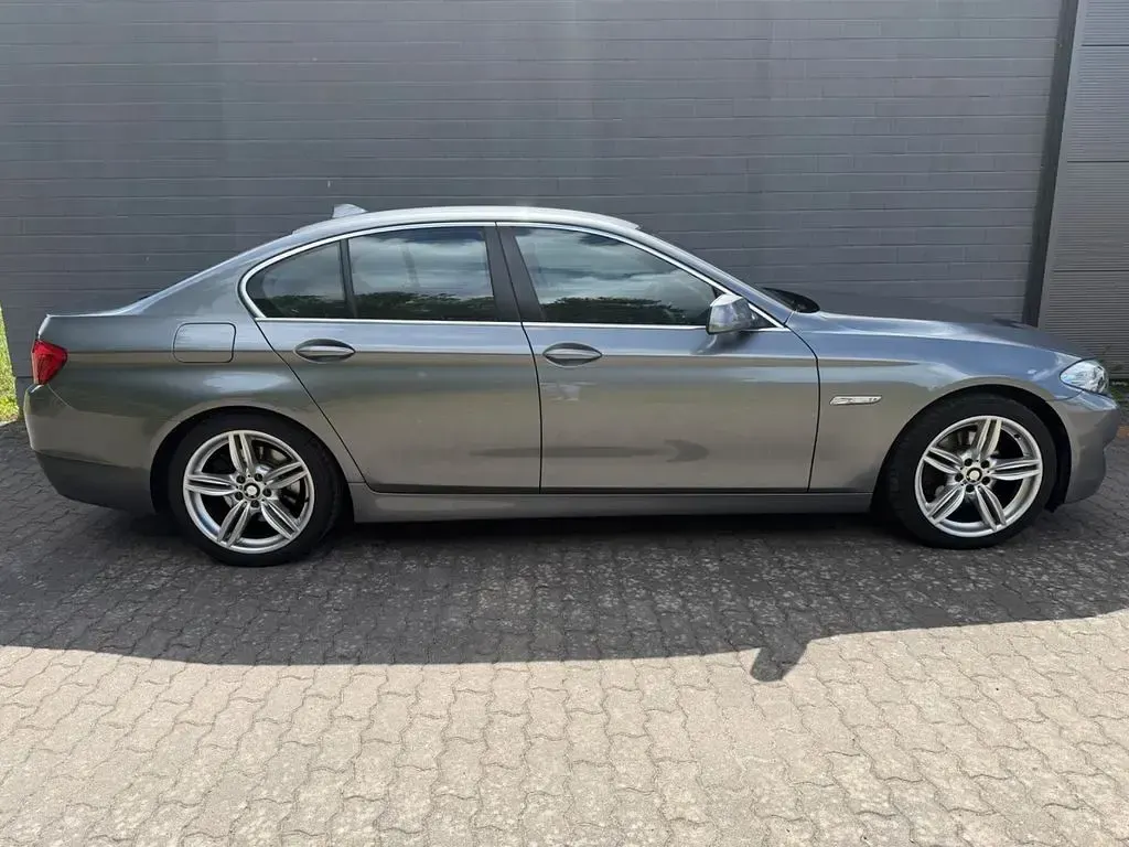 Gebraucht BMW 523 204 PS (150 kW) 2011 Grau Limousine
