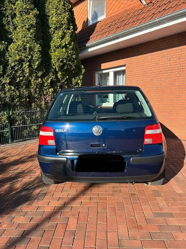 Gebraucht VW Golf IV 75 PS (55 kW) 2003 Blau Kleinwagen