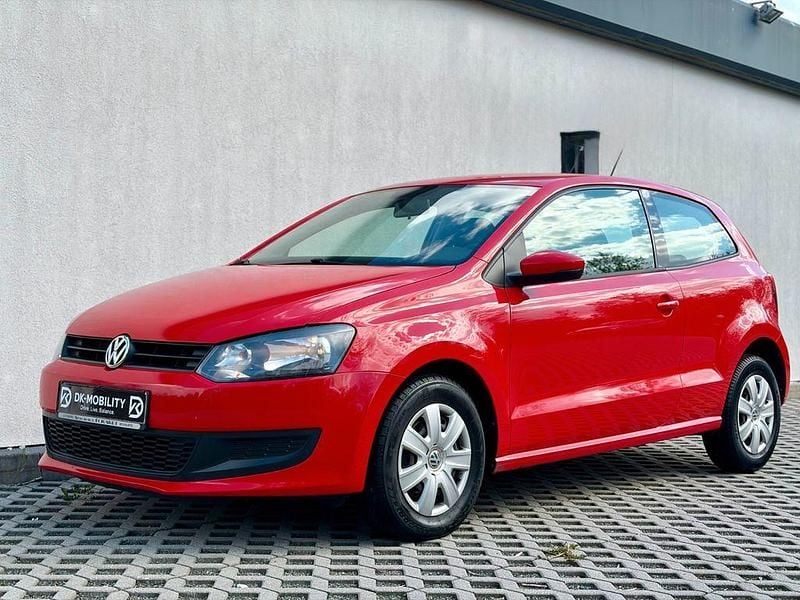 Used VW Polo 69 HP (50 kW) 2014 Red Sedan