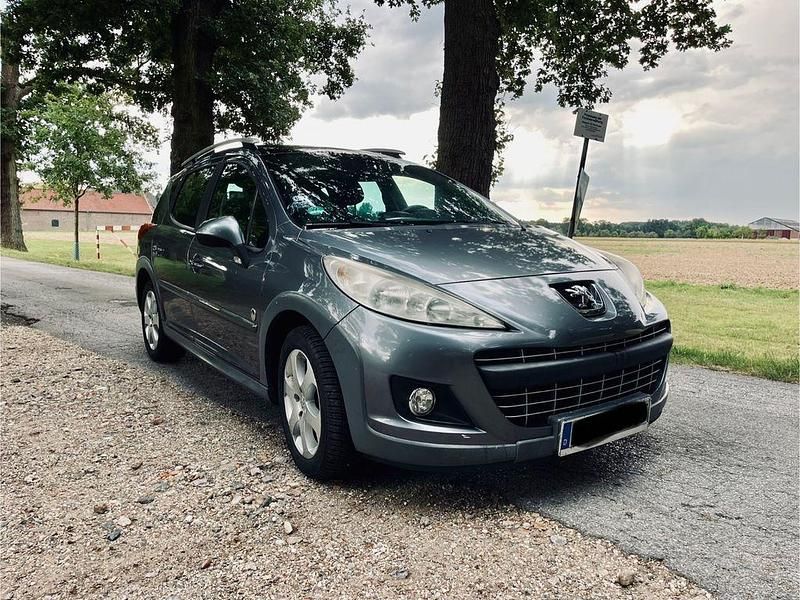 Grau Gebraucht 2011 Peugeot 207 Kombi | 2.500 € (Superpreis) - Bild 1/4