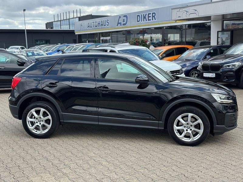 Gebraucht Audi Q2 Basis 150 PS (110 kW) 2018 Schwarz SUV