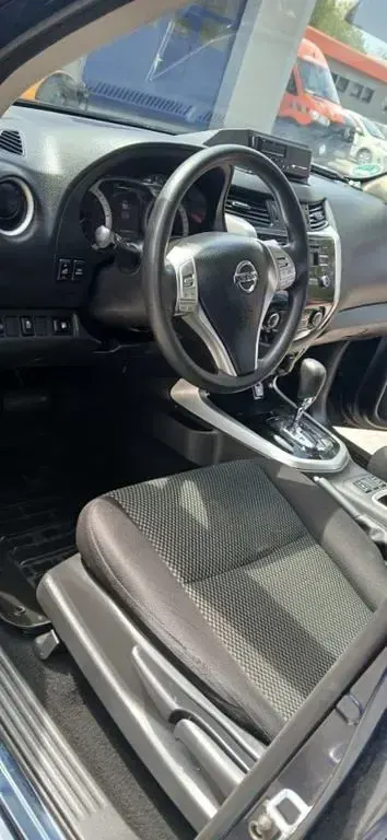 Gebraucht Nissan Navara Acenta 190 PS (139 kW) 2018 Blau Pickup