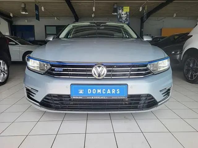 Second-hand VW Passat GTE 218 CP (160 kW) 2017 Argintiu Break