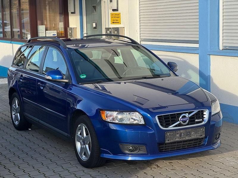 Blau Gebraucht 2010 Volvo V50 R-Design Kombi | 6.200 € (Teuer) - Bild 1/4
