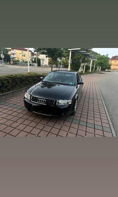 Schwarz Gebraucht 2001 Audi A4 Kombi | 350 € (Superpreis) - Bild 1/3