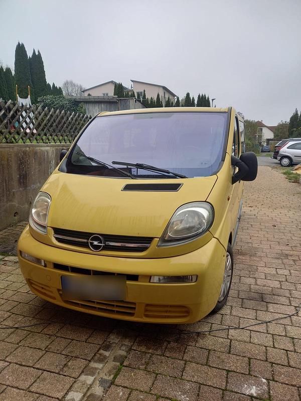 Gelb Gebraucht 2005 Opel Vivaro Van | 8.000 € (Teuer) - Bild 1/4