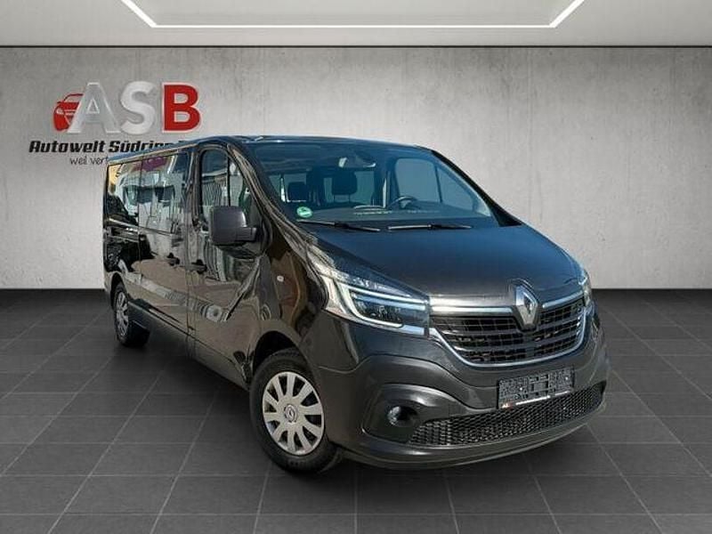 Gebraucht Renault Trafic Life 170 PS (125 kW) 2021 Schwarz Van / Kleinbus
