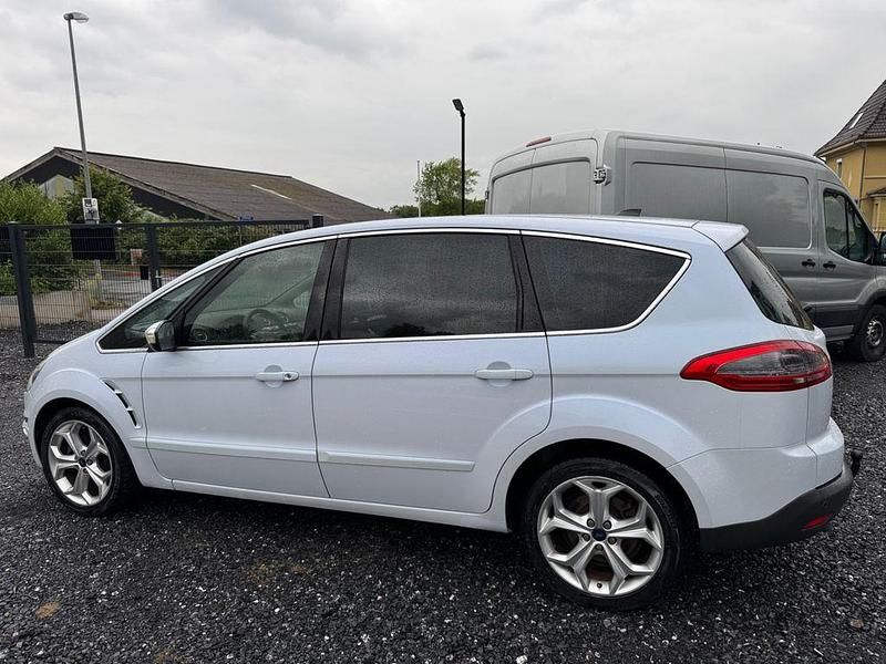 Gebraucht Ford S-MAX Titanium 163 PS (119 kW) 2010 Electricweiß metallic Van / Kleinbus